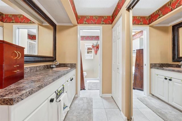 1910 SE 37TH COURT CIRCLE, Ocala, FL 34471