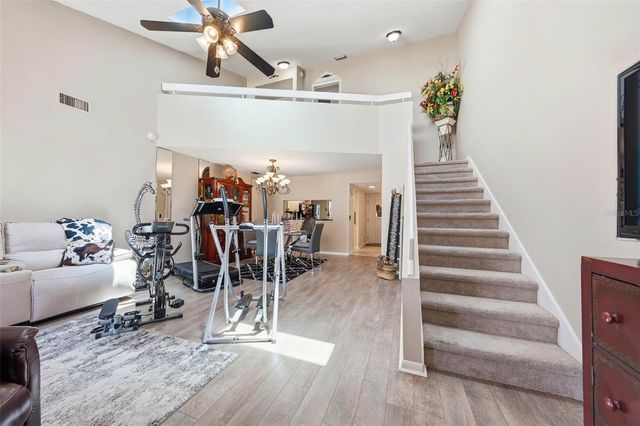 1910 SE 37TH COURT CIRCLE, Ocala, FL 34471