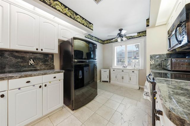 1910 SE 37TH COURT CIRCLE, Ocala, FL 34471