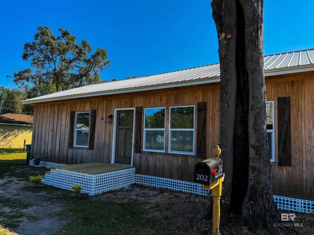 202 Harris Street, Flomaton, AL 36441