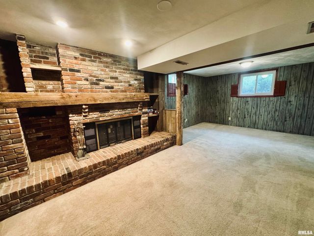 104 CLAYTON Court, East Peoria, IL 61611