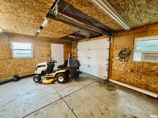 104 CLAYTON Court, East Peoria, IL 61611