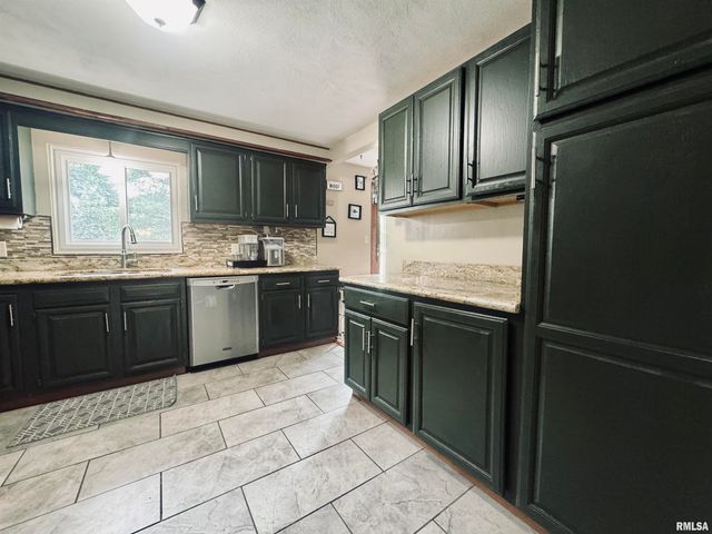 104 CLAYTON Court, East Peoria, IL 61611