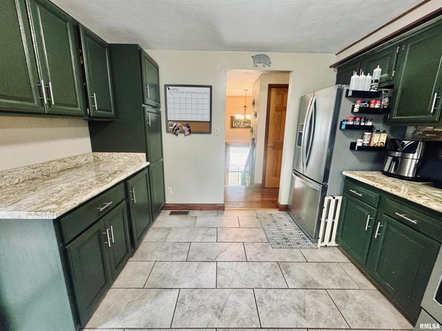 104 CLAYTON Court, East Peoria, IL 61611
