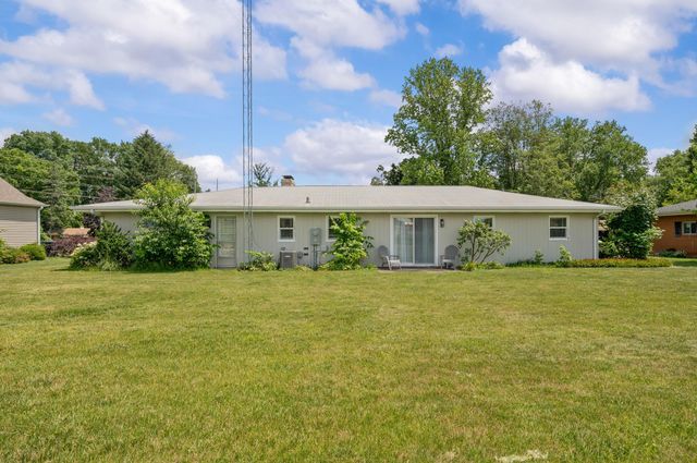 8956 Maplewood Drive, Berrien Springs, MI 49103