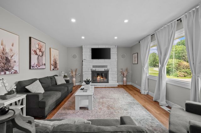 8956 Maplewood Drive, Berrien Springs, MI 49103