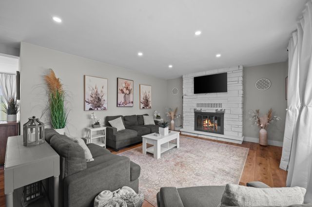 8956 Maplewood Drive, Berrien Springs, MI 49103