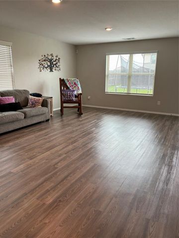 4310 Sand Pebble Lane, Baytown, TX 77521