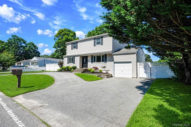 107 Terry Road, Sayville, NY 11782