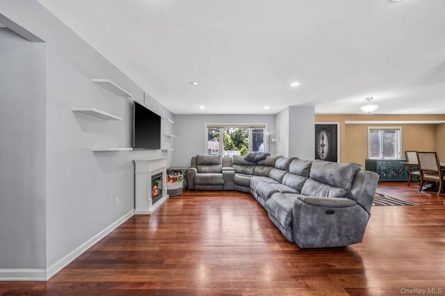 107 Terry Road, Sayville, NY 11782