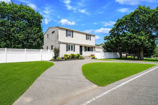 107 Terry Road, Sayville, NY 11782