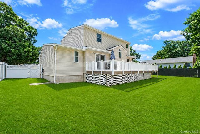 107 Terry Road, Sayville, NY 11782