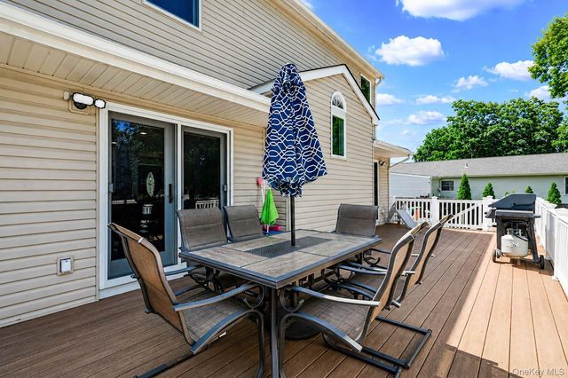 107 Terry Road, Sayville, NY 11782