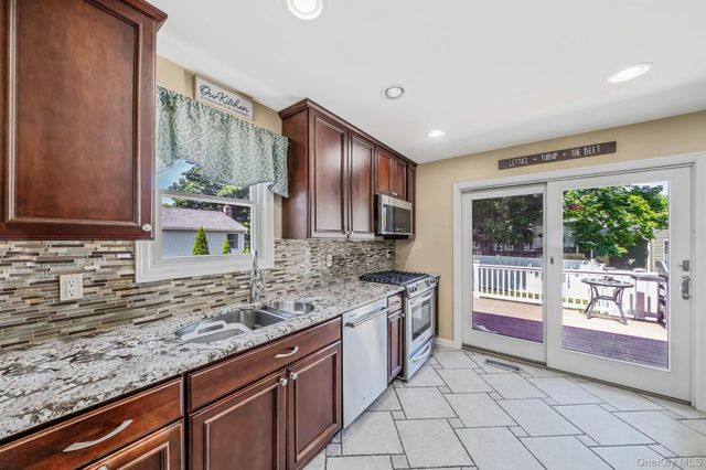 107 Terry Road, Sayville, NY 11782