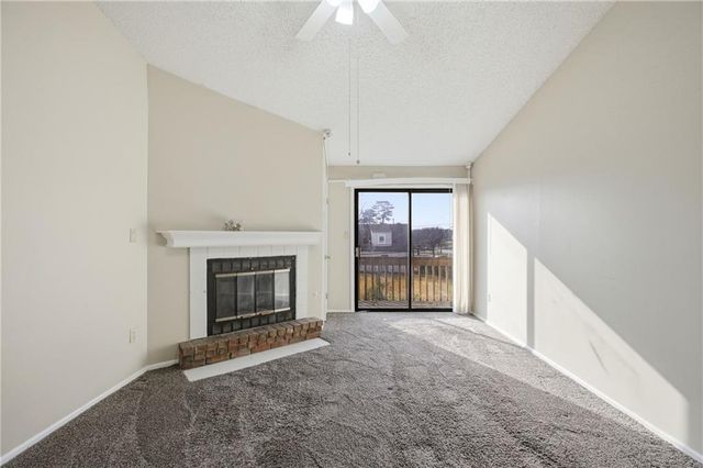 8139 Holmes Road 202, Kansas City, MO 64131