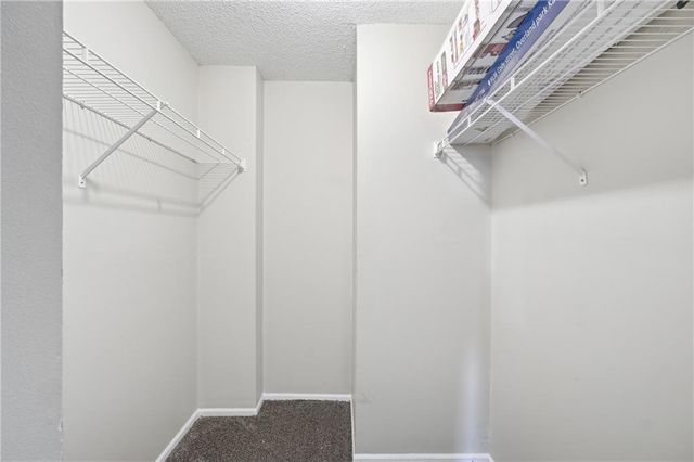 8139 Holmes Road 202, Kansas City, MO 64131