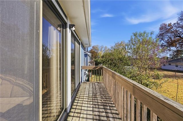 8139 Holmes Road 202, Kansas City, MO 64131