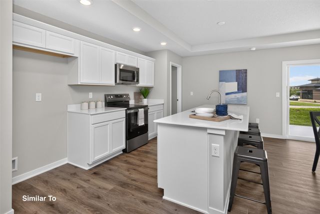 2122 Legacy Drive, Norwalk, IA 50211