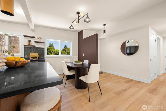 16719 SE 4th Place, Bellevue, WA 98008