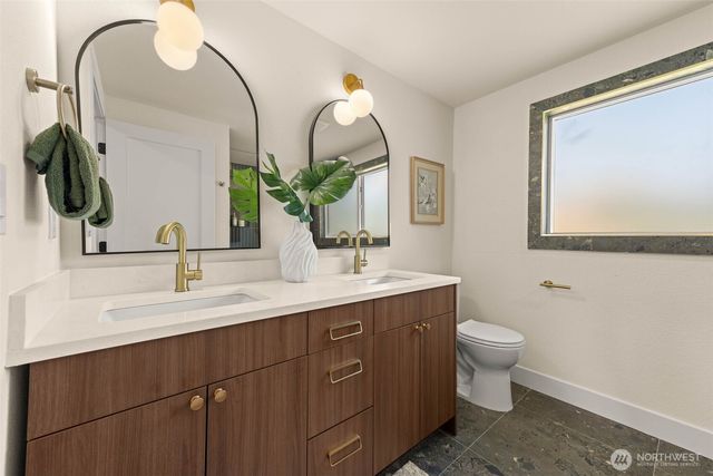 16719 SE 4th Place, Bellevue, WA 98008