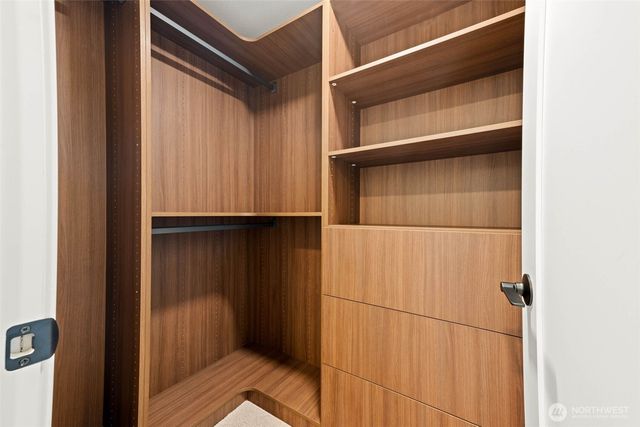 16719 SE 4th Place, Bellevue, WA 98008