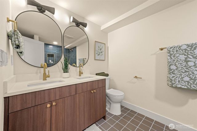 16719 SE 4th Place, Bellevue, WA 98008