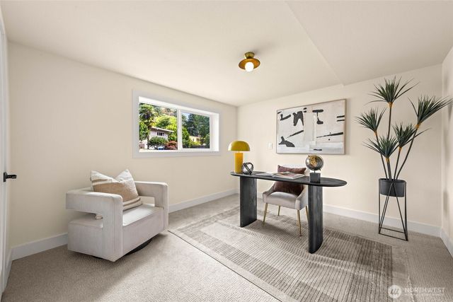 16719 SE 4th Place, Bellevue, WA 98008