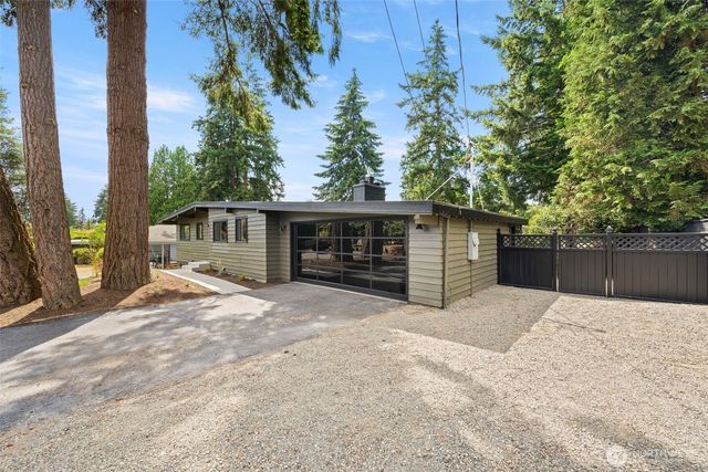 16719 SE 4th Place, Bellevue, WA 98008