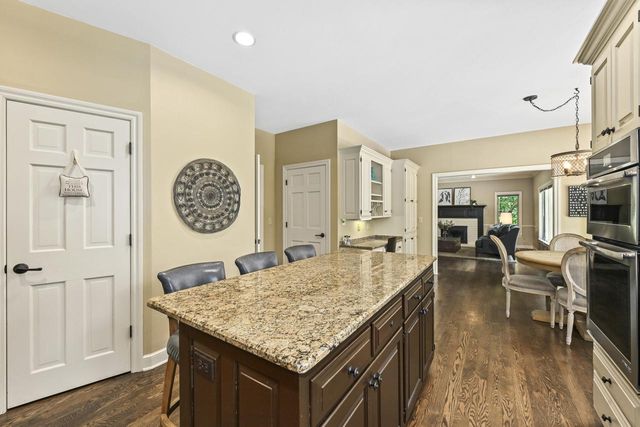 4665 Hastings DRIVE, Brookfield, WI 53045
