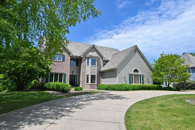 4665 Hastings DRIVE, Brookfield, WI 53045