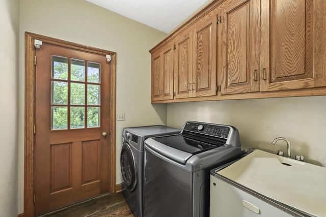 4665 Hastings DRIVE, Brookfield, WI 53045