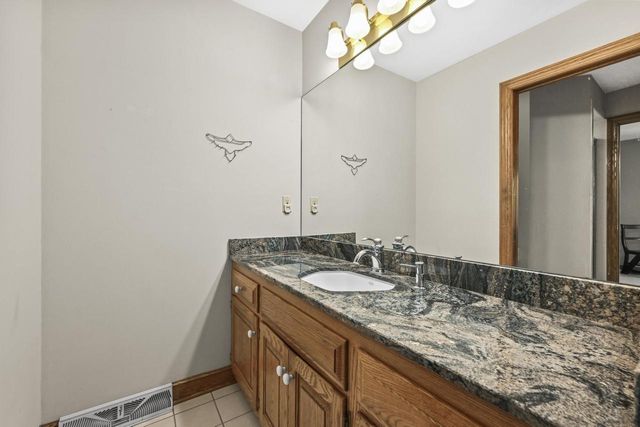 4665 Hastings DRIVE, Brookfield, WI 53045