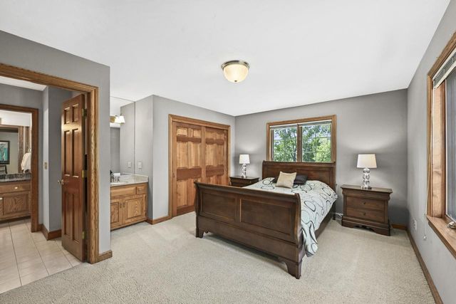 4665 Hastings DRIVE, Brookfield, WI 53045