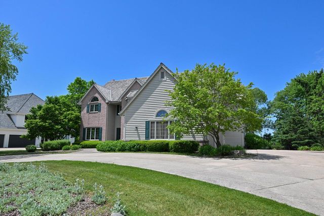 4665 Hastings DRIVE, Brookfield, WI 53045