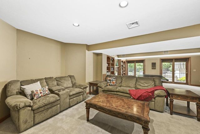 4665 Hastings DRIVE, Brookfield, WI 53045