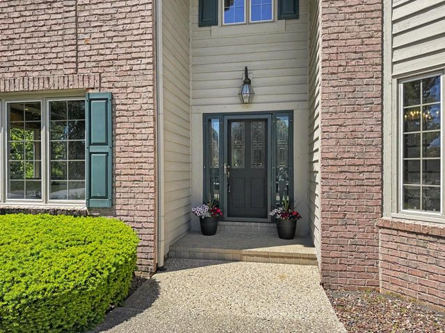 4665 Hastings DRIVE, Brookfield, WI 53045