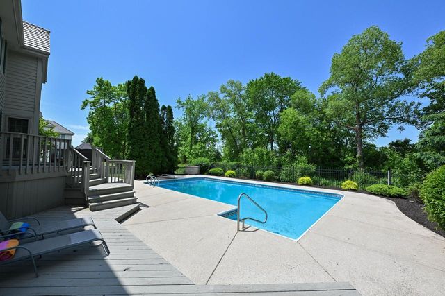 4665 Hastings DRIVE, Brookfield, WI 53045