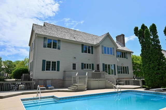 4665 Hastings DRIVE, Brookfield, WI 53045