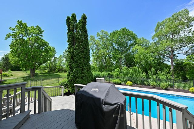 4665 Hastings DRIVE, Brookfield, WI 53045