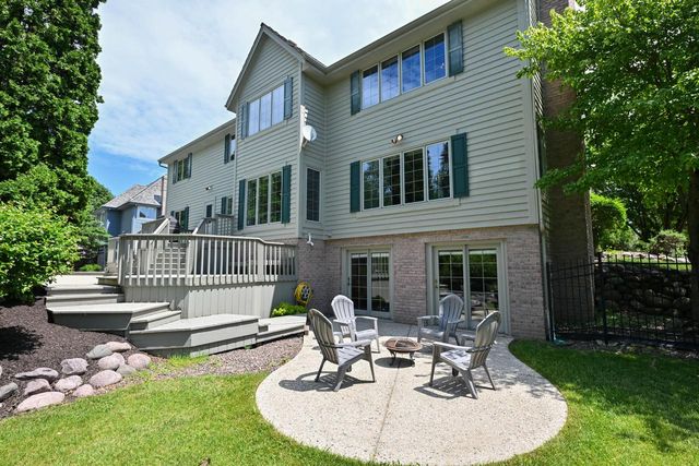 4665 Hastings DRIVE, Brookfield, WI 53045