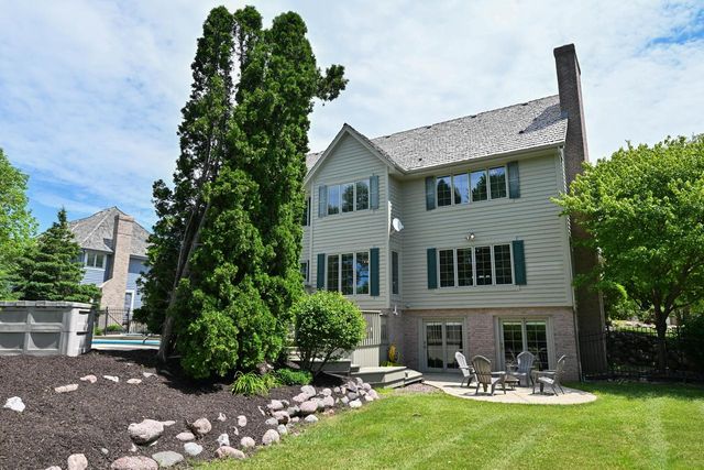 4665 Hastings DRIVE, Brookfield, WI 53045