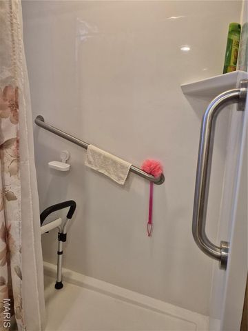 1530 Johnson Road, Granite City, IL 62040