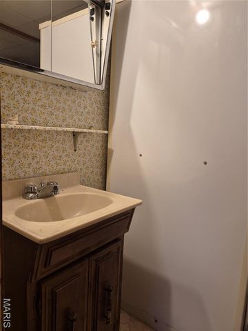 1530 Johnson Road, Granite City, IL 62040