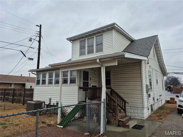 1530 Johnson Road, Granite City, IL 62040