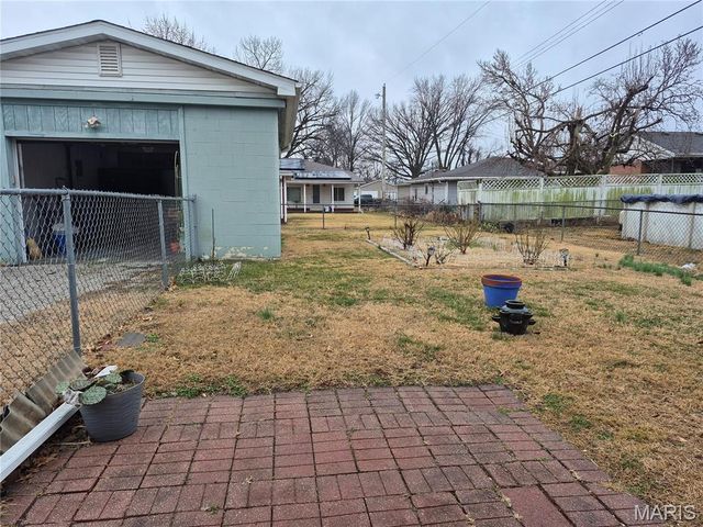 1530 Johnson Road, Granite City, IL 62040