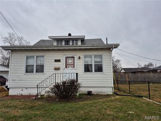 1530 Johnson Road, Granite City, IL 62040