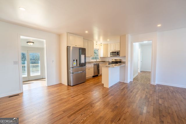 298 Faulkner Street, Cleveland, GA 30528