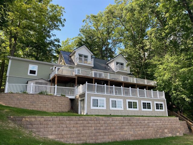 506 Mclachlan Point, Evart, MI 49631