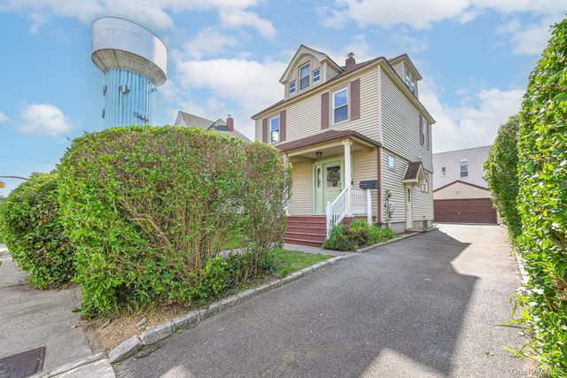 108 N Forest Avenue, Rockville Centre, NY 11570