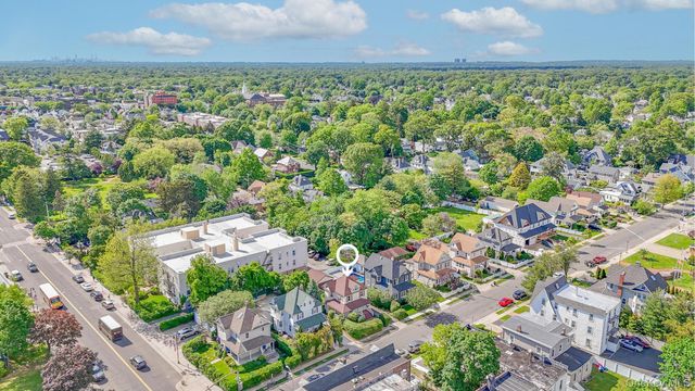 108 N Forest Avenue, Rockville Centre, NY 11570